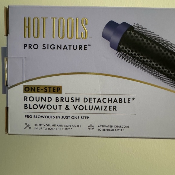 Hot Tools round brush blowout and volumizer - Picture 4 of 4